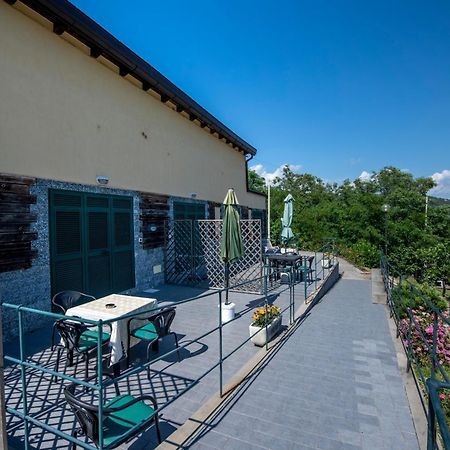 211 - Appartamento Acacia, Terrazza Giardino E Piscina Carro Екстер'єр фото
