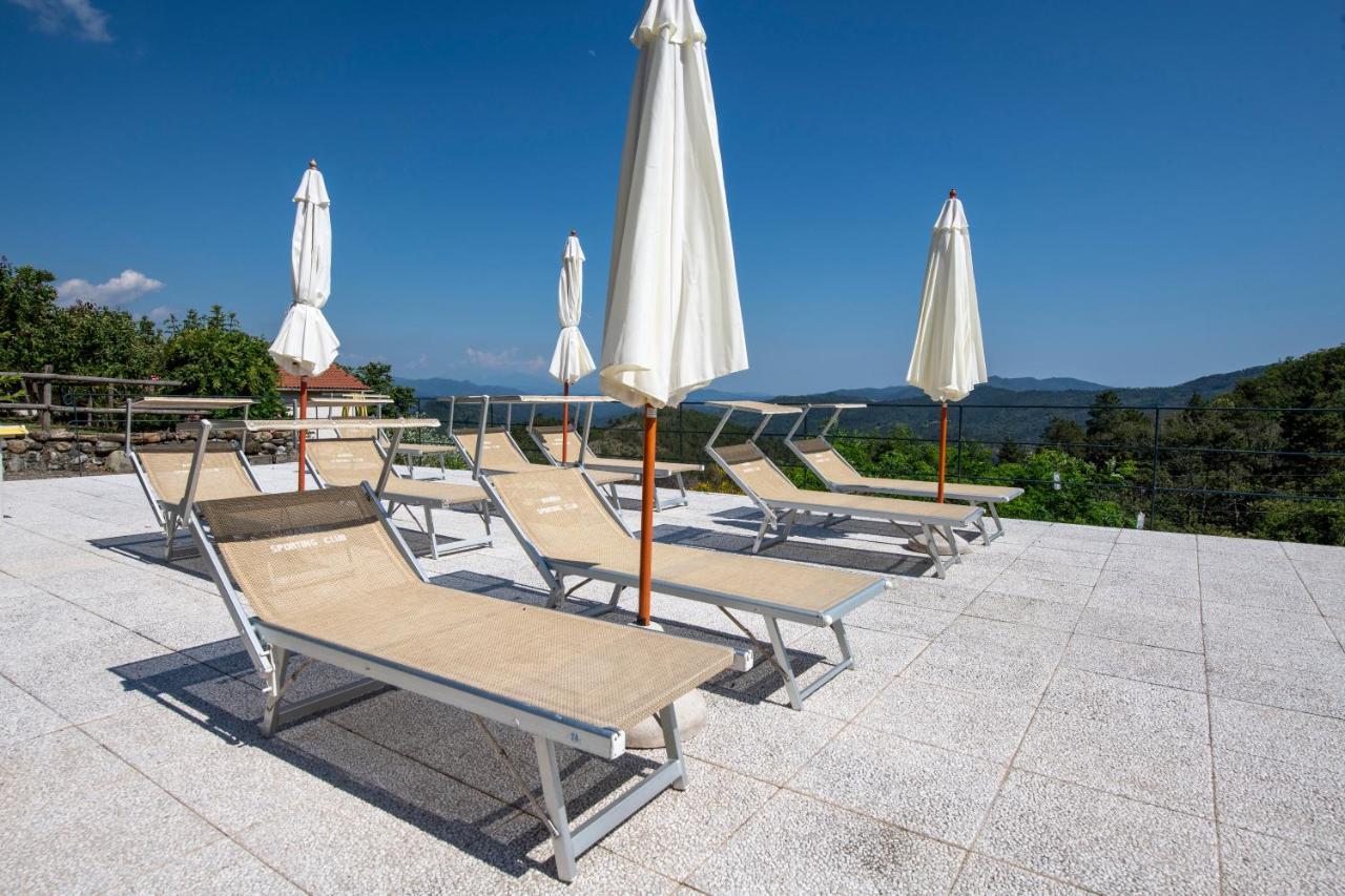 211 - Appartamento Acacia, Terrazza Giardino E Piscina Carro Екстер'єр фото