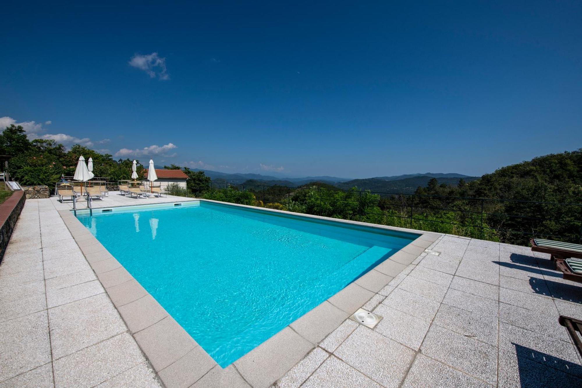 211 - Appartamento Acacia, Terrazza Giardino E Piscina Carro Екстер'єр фото