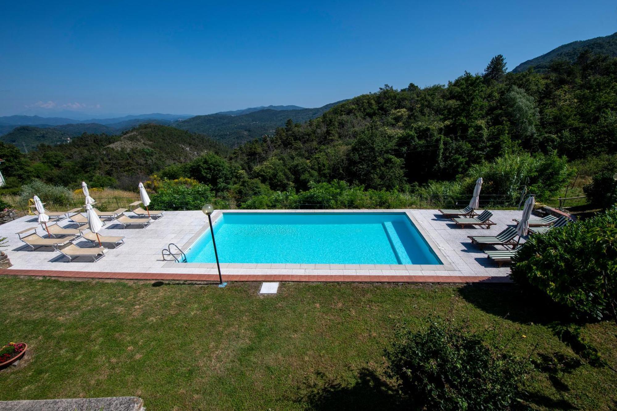 211 - Appartamento Acacia, Terrazza Giardino E Piscina Carro Екстер'єр фото