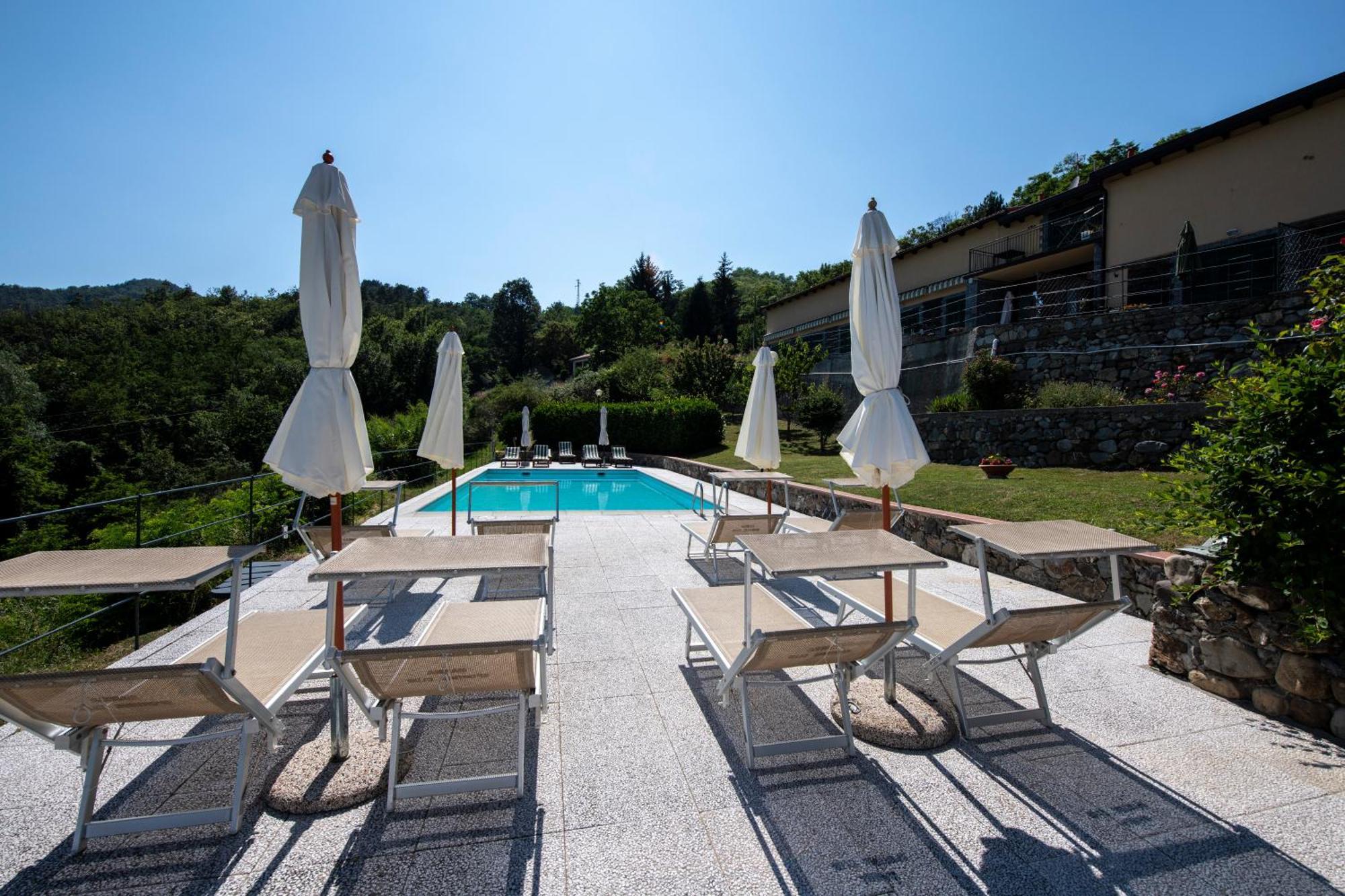 211 - Appartamento Acacia, Terrazza Giardino E Piscina Carro Екстер'єр фото