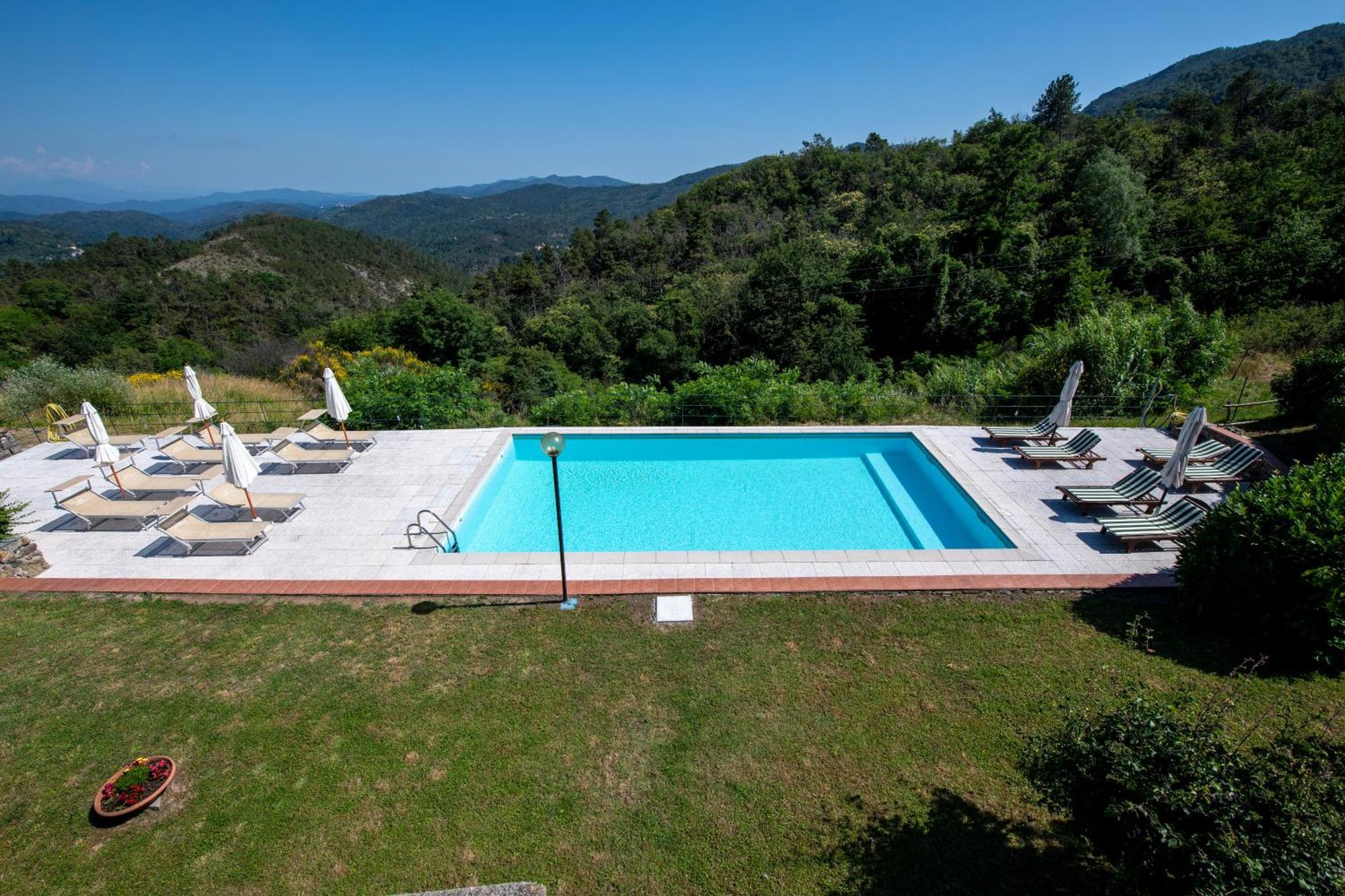 211 - Appartamento Acacia, Terrazza Giardino E Piscina Carro Екстер'єр фото