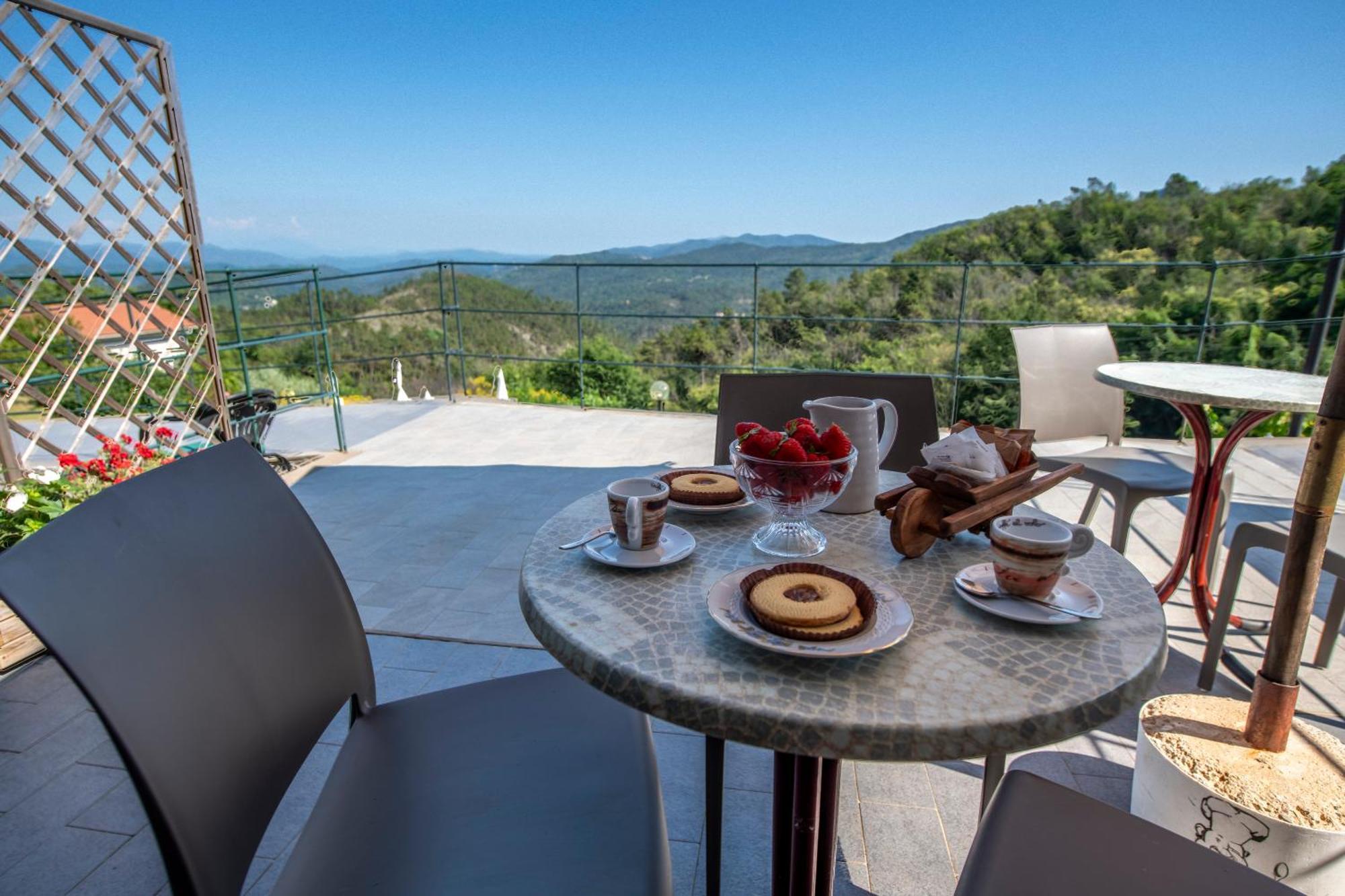 211 - Appartamento Acacia, Terrazza Giardino E Piscina Carro Екстер'єр фото